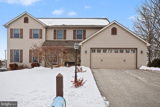 107 SUMMER HOUSE LN, York, PA 17408