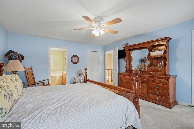 107 SUMMER HOUSE LN, York, PA 17408