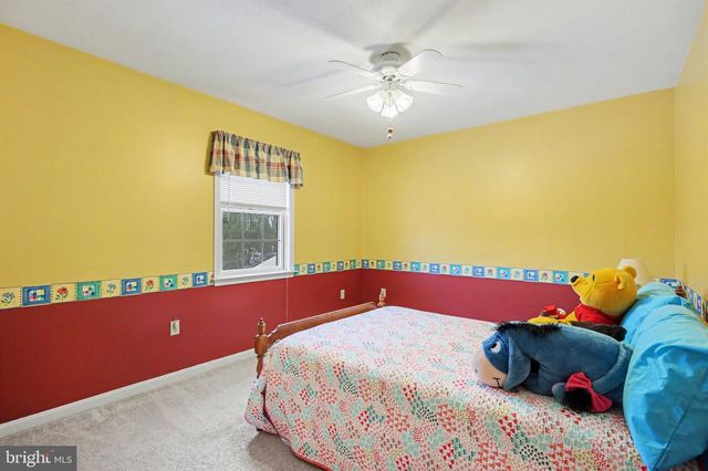 107 SUMMER HOUSE LN, York, PA 17408