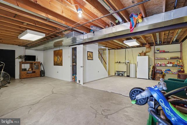 107 SUMMER HOUSE LN, York, PA 17408