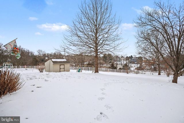 107 SUMMER HOUSE LN, York, PA 17408