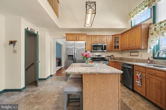 107 SUMMER HOUSE LN, York, PA 17408