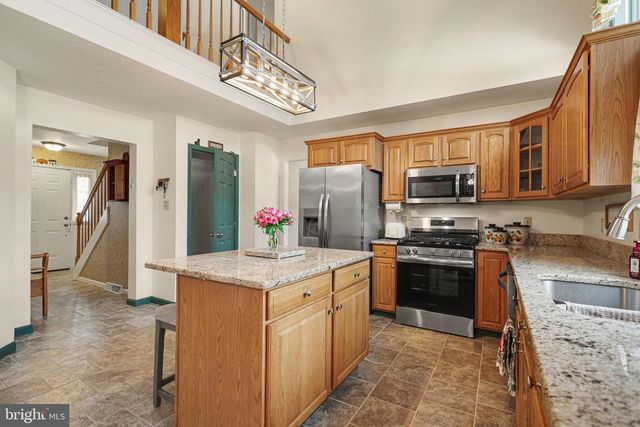 107 SUMMER HOUSE LN, York, PA 17408