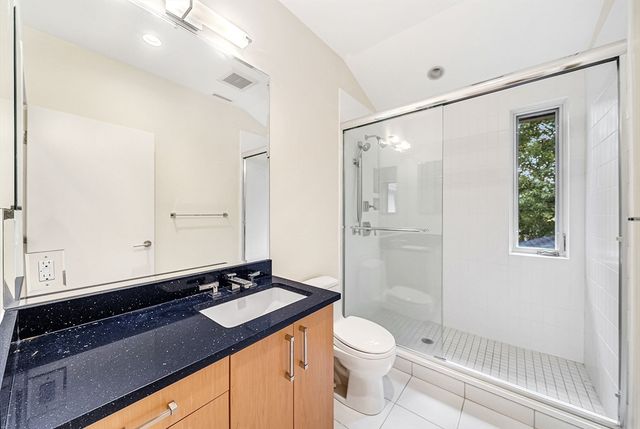 28 Kesseler Way, Newton, MA 02467