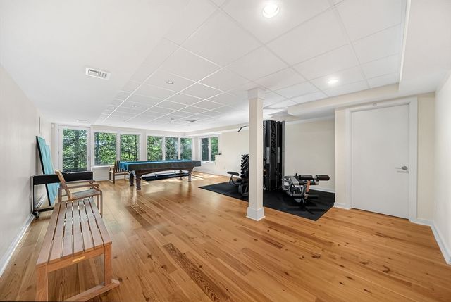 28 Kesseler Way, Newton, MA 02467
