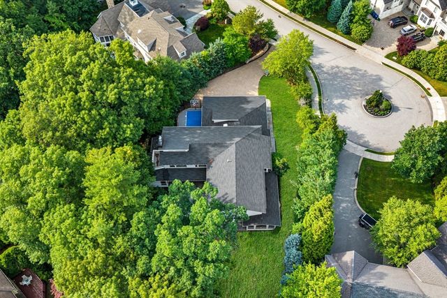 28 Kesseler Way, Newton, MA 02467