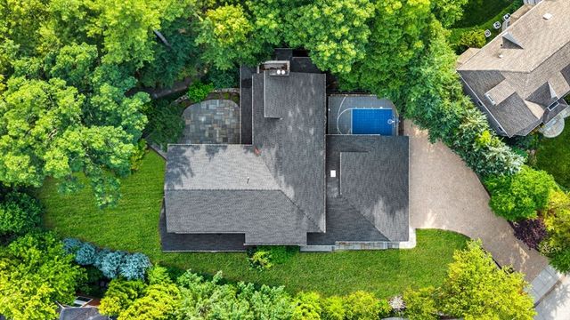 28 Kesseler Way, Newton, MA 02467