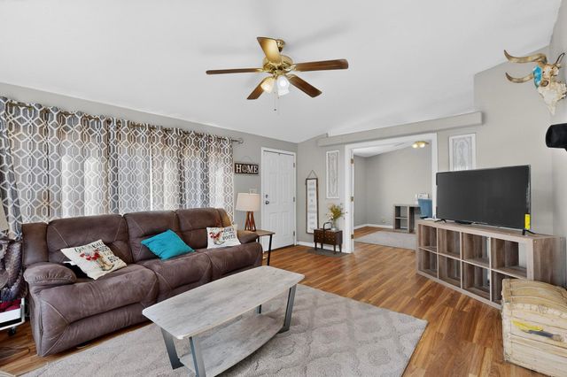 622 N Hazel Street, Los Lunas, NM 87031