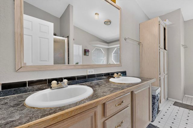 622 N Hazel Street, Los Lunas, NM 87031