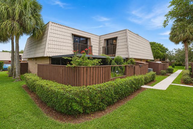 6409 64th Way, West Palm Beach, FL 33409