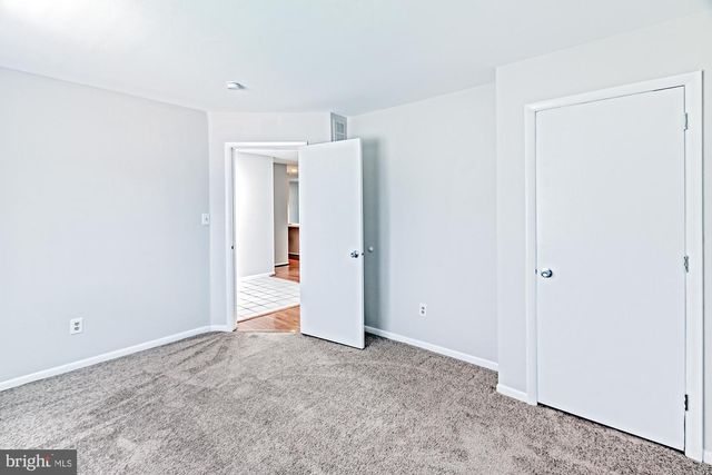 33 FOXTAIL CT, Newark, DE 19711