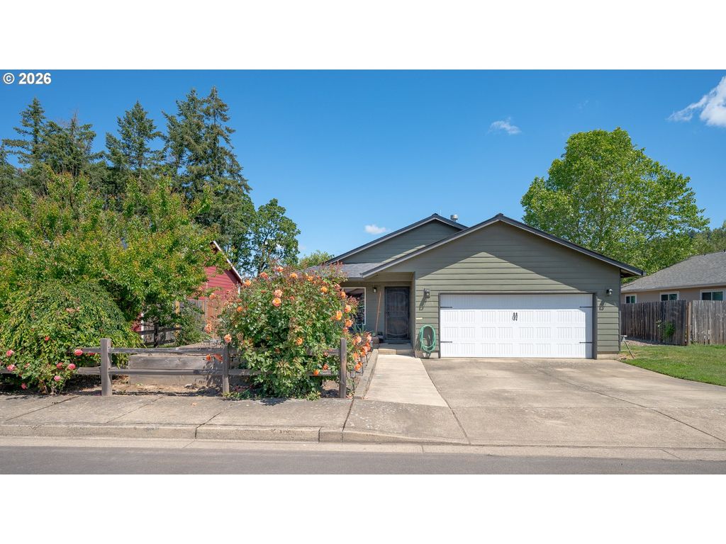 Image 1 of property listing at 140 GETCHELL Ct, Amity, OR 97101