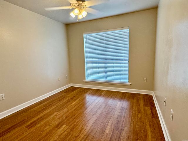 2460 Apple Blossom, Conway, AR 72034