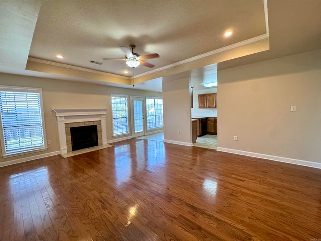 2460 Apple Blossom, Conway, AR 72034