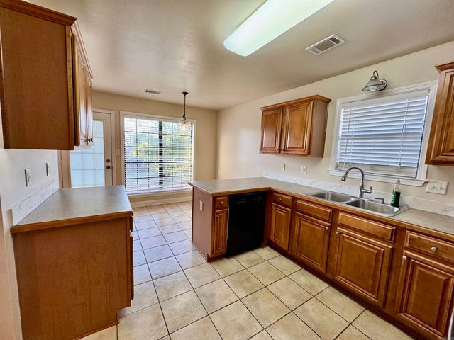 2460 Apple Blossom, Conway, AR 72034