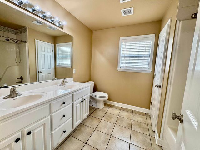 2460 Apple Blossom, Conway, AR 72034