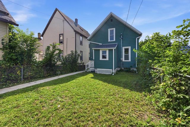 2618 N 24th PLACE, Milwaukee, WI 53206