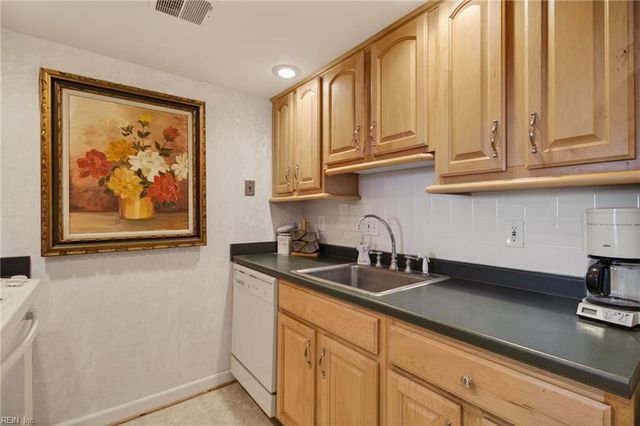 2830 Shore Dr Apt 412, Virginia Beach, VA 23451