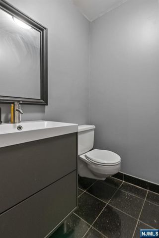 7002 JFK Blvd E 11A, Guttenberg, NJ 07093