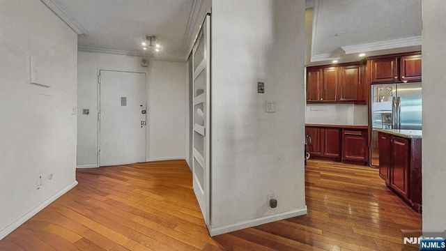 7002 JFK Blvd E 11A, Guttenberg, NJ 07093