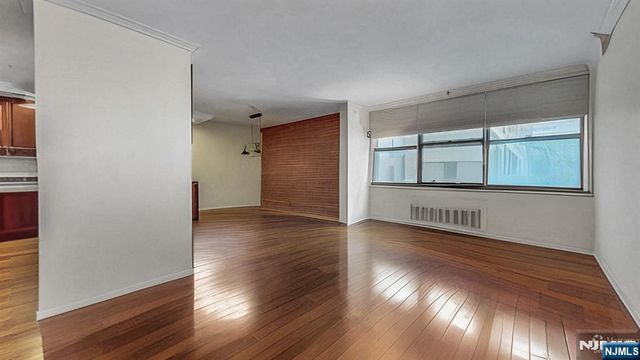 7002 JFK Blvd E 11A, Guttenberg, NJ 07093