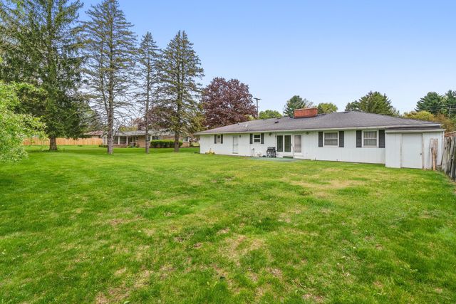 3521 Meadowcroft Avenue, Kalamazoo, MI 49004