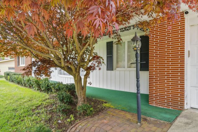 3521 Meadowcroft Avenue, Kalamazoo, MI 49004
