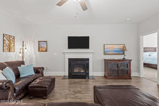 379 Kerr Lake Road, Aberdeen, NC 28315