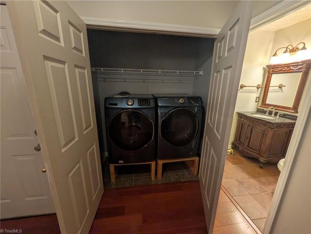 6008 Yeaton Glen Drive, Winston-salem, NC 27107