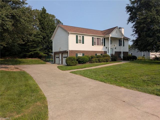 6008 Yeaton Glen Drive, Winston-salem, NC 27107
