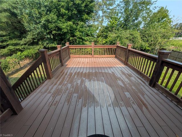 6008 Yeaton Glen Drive, Winston-salem, NC 27107