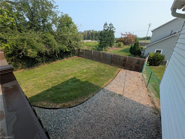 6008 Yeaton Glen Drive, Winston-salem, NC 27107