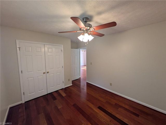 6008 Yeaton Glen Drive, Winston-salem, NC 27107