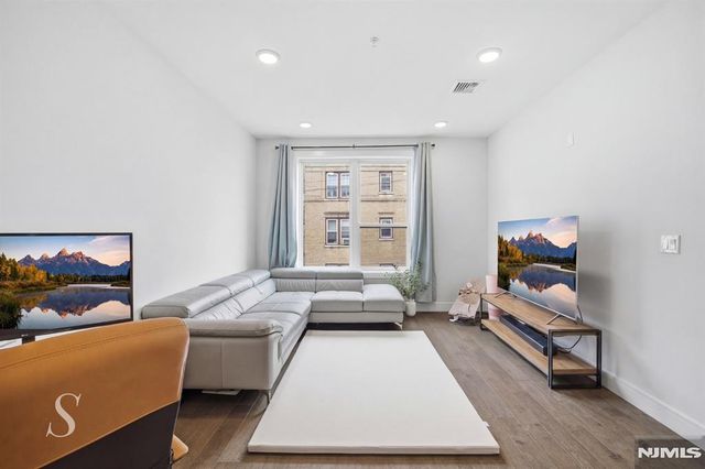 6401 Park Avenue 302, West New York, NJ 07093