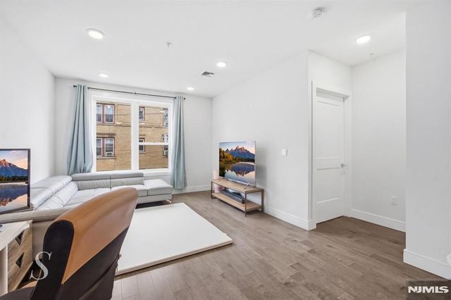 6401 Park Avenue 302, West New York, NJ 07093