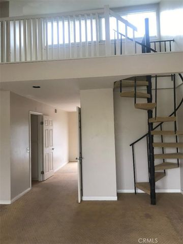 25 Escapade Court, Newport Beach, CA 92663