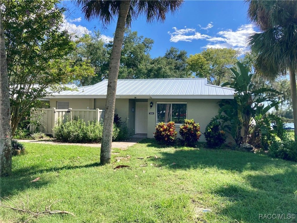 11544 W Bayshore Drive, Crystal River, FL 34429