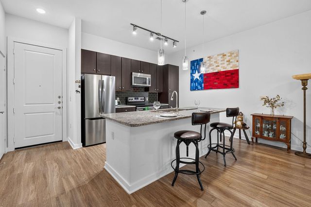 1900 Barton Springs RD 2047, Austin, TX 78704