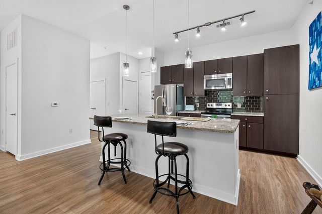 1900 Barton Springs RD 2047, Austin, TX 78704