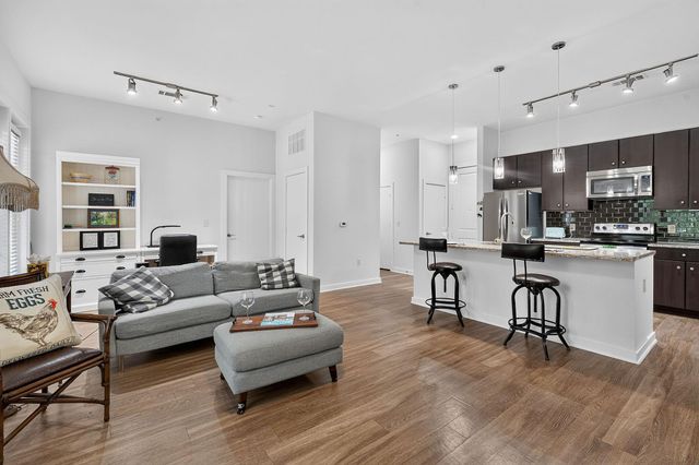 1900 Barton Springs RD 2047, Austin, TX 78704