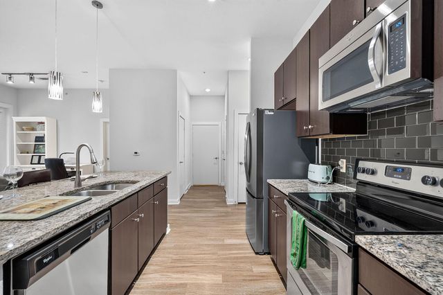 1900 Barton Springs RD 2047, Austin, TX 78704