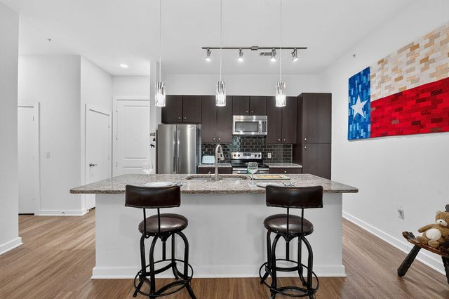 1900 Barton Springs RD 2047, Austin, TX 78704