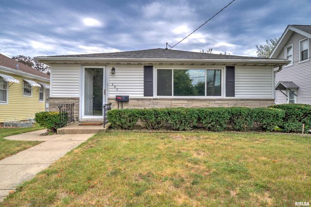 902 E MAYWOOD Avenue, Peoria, IL 61603