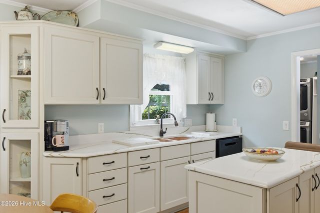 333 Johnston Drive, Wilmington, NC 28412