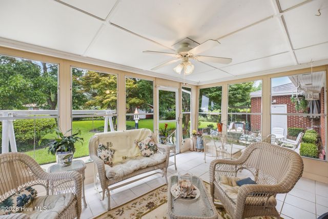 333 Johnston Drive, Wilmington, NC 28412