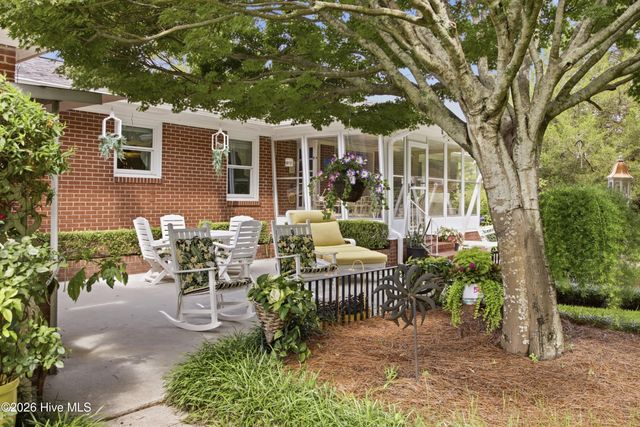 333 Johnston Drive, Wilmington, NC 28412