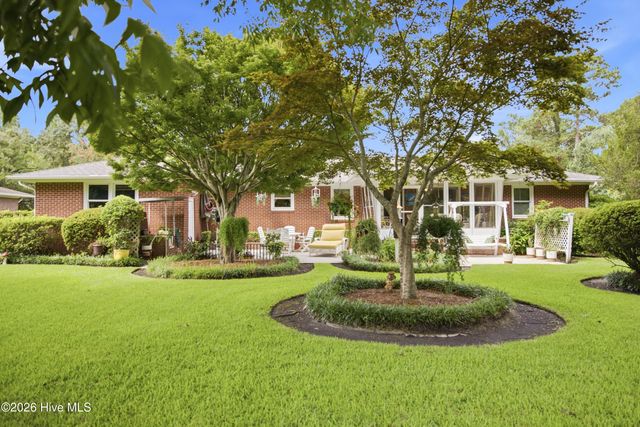 333 Johnston Drive, Wilmington, NC 28412