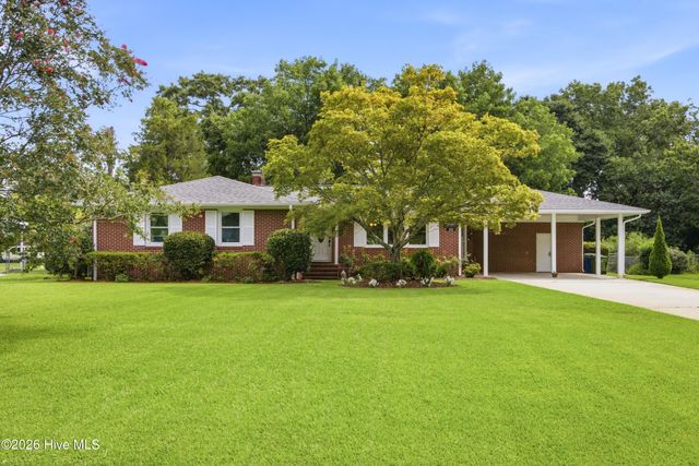 333 Johnston Drive, Wilmington, NC 28412