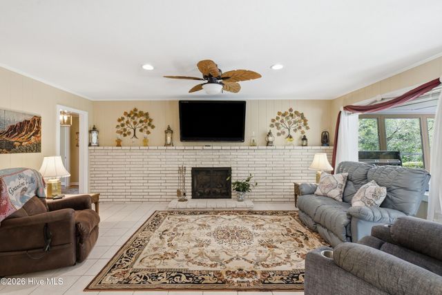 333 Johnston Drive, Wilmington, NC 28412
