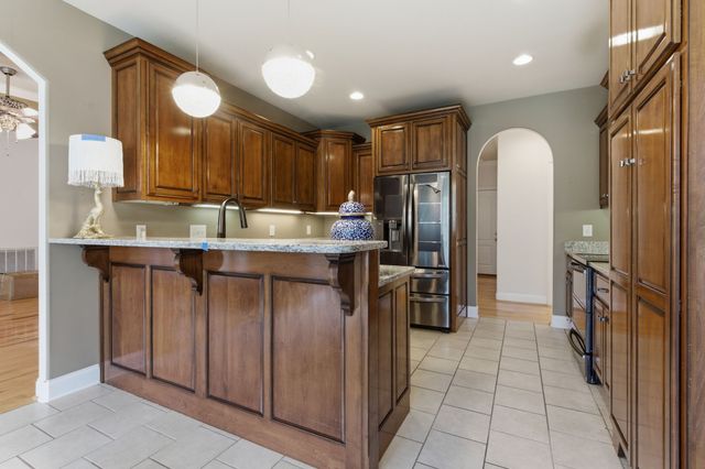 1024 Sweet Oak Rdg, Hendersonville, TN 37075